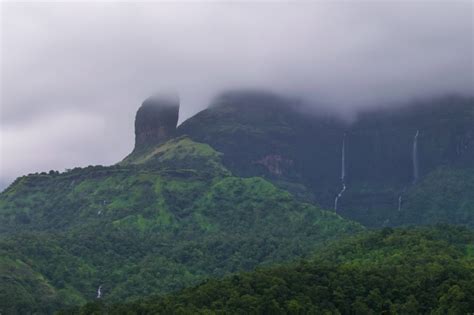 10 Reasons to Visit Malshej Ghat – UI/UX DESIGNER | PHOTOGRAPHER