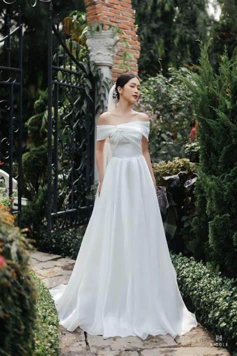Still white wedding dresses 60 photos - Astyledwedding.com