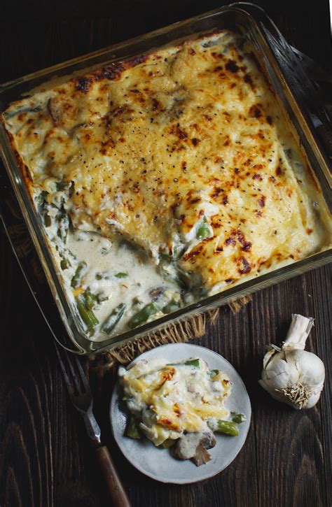 Low-Carb Green Bean & Mushroom Casserole Recipe - Simply So Healthy