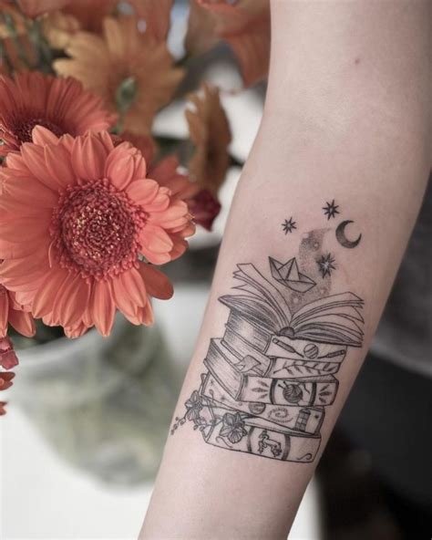 25 Book Tattoos for Book Nerds to Have in 2021 - Small Tattoos & Ideas