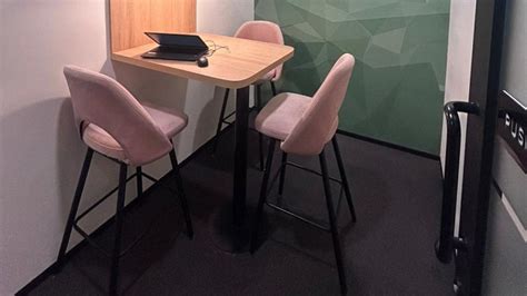 GoSpace 7939 - DevX Coworking 215 Atrium - 3 Seater Discussion Room ...