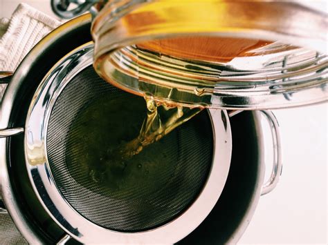 Colander vs. Strainer: Differences Between the Kitchen Tools - 2026 ...