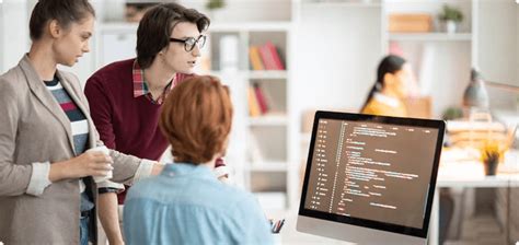 Custom Web Development vs. Templates: Which is Better?