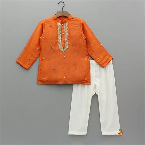 Pre Order: Shimmery Kurta With Embroidered Placket And Pyjama