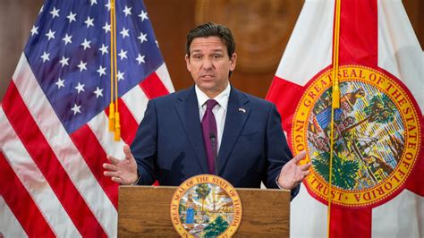 DeSantis Signs Social Media Bill Barring Accounts for Children Under 14 ...