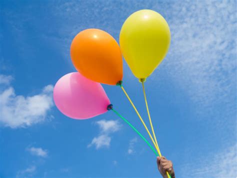 为何要禁放氦气球？美国曾释放140万个氦气球，证明禁放是对的