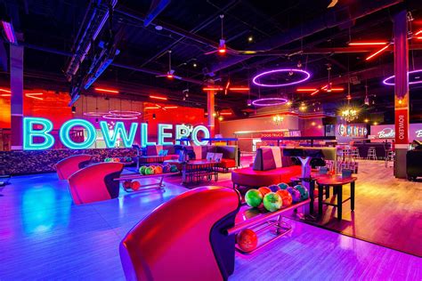 Bowling, Sports Bar, Arcade Games & More | Bowlero White Plains