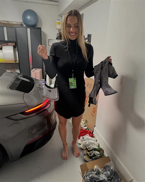Aryna Sabalenka feet | FeetDatabase.com
