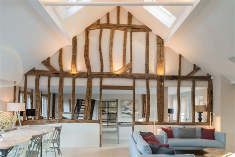 https://loveincstatic.blob.core.windows.net/loveproperty/images/Restoring%20period%20features%20in%20an%20old%20house/beams-restoration-Gresford-Architects.jpg