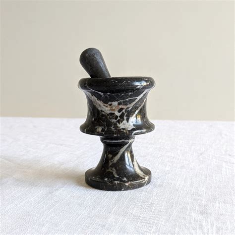 Vintage Marble Pestle & Mortar, Black & White, Carved Stone – Tiger & Iris