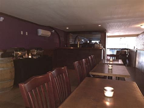 Atmosphere | Some Random Bar | Seattle, WA