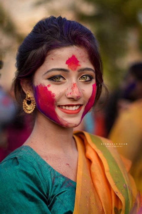 攝影師有幸捕捉美人 印度甜美少女擁橄欖綠眼迷倒眾生 | UPower