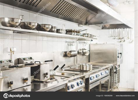 Clean Restaurant 的图像结果