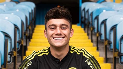 Daniel James: Man Utd winger completes permanent move to Leeds ...