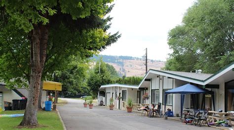 KOKANEE BEACH RESORT (Lake Country) - Campground Reviews & Photos ...