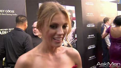 Bar Paly Pain And Gain Scenes