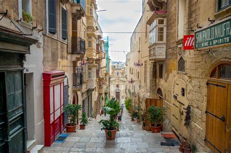 8 Curious Things to Know Before Visiting Malta