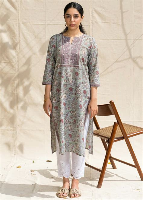 Get Multi Floral Printed Cotton Straight Kurta at ₹ 1160 | LBB Shop