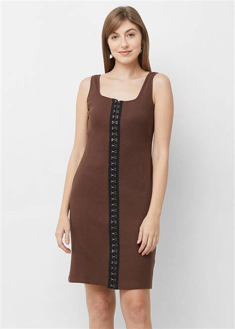 Get Hook & Eye Detail Sheath Dress at ₹ 1125 | LBB Shop
