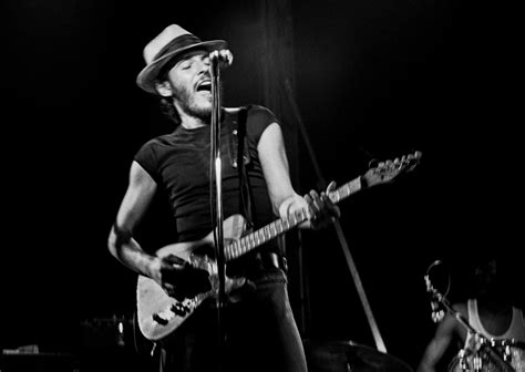 Springsteen: Rare Bruce Images by Photographer Barry Schneier – Rolling ...