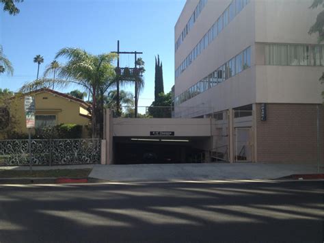 8665 Wilshire Blvd Garage - Parking in Beverly Hills | ParkMe
