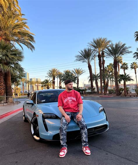 [100+] Arman Tsarukyan Wallpapers | Wallpapers.com