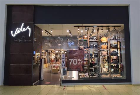 Vélez - Albrook Mall