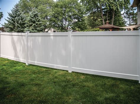 Bolton Vinyl Fencing - Freedom Outdoor Living for Lowes