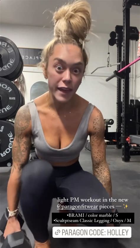 Girlllll… what is this hair and why do your arms look like toothpicks ...