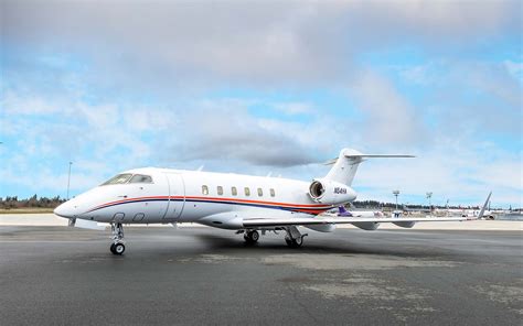 N54HA Challenger 300 - Clay Lacy Aviation, Inc. S/N 20076