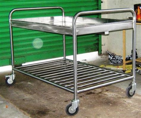 Bussing Trolleys - Bussing Trolley 2 Tier Manufacturer from Bengaluru