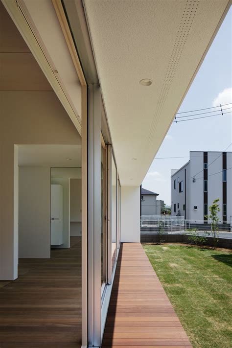 Sound Studio Window Building 的图像结果