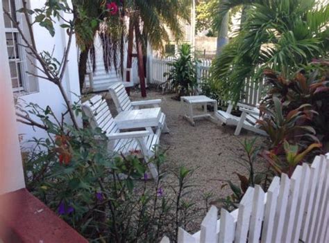 CONINGSBY INN (₹̶ ̶7̶,̶0̶8̶8̶) ₹ 5,420 (Belize/Belize City) B&B Reviews ...