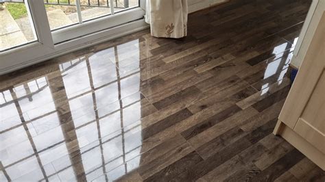 The Versatility of High Gloss Laminate Flooring and Matte Flooring ...