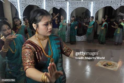 Manipal Local People 的图像结果