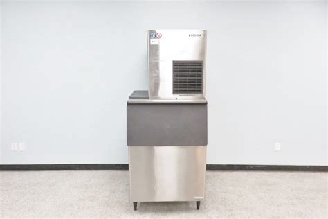 Lab Ice Maker 的图像结果