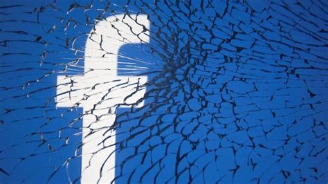 Russia-Ukraine war: Moscow blocks Facebook, passes 'fake news' law ...