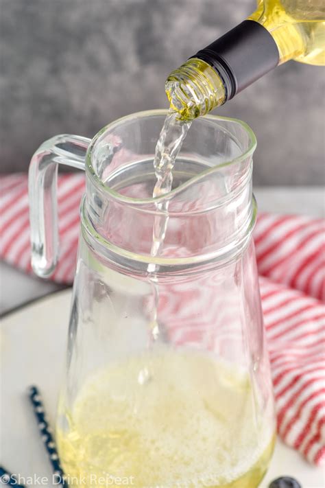 Fourth of July Sangria - Shake Drink Repeat