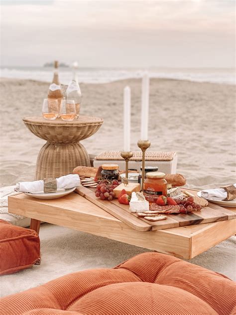 How To Create A Luxury Beach Picnic (+Packing List) – Lovery