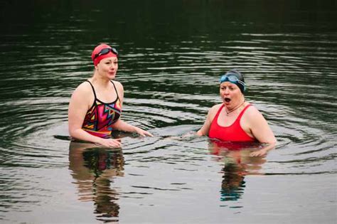 Outdoor Swimming 的图像结果