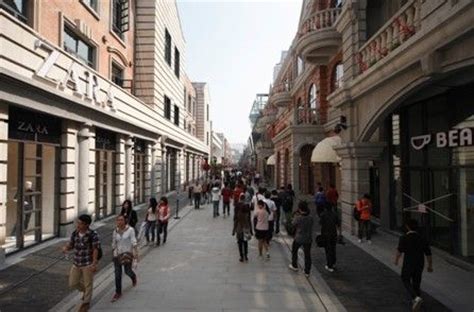 武汉 | 楚河汉街，假装在国外的最佳目的地_建筑群