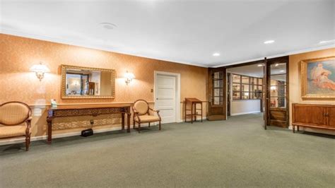 MEMPHIS FUNERAL HOME - Updated January 2026 - 38 Photos - 5599 Poplar ...