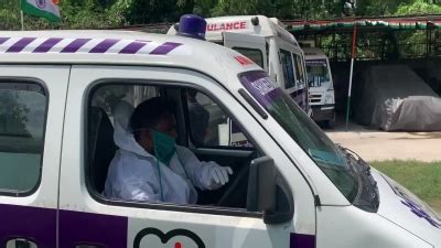 Covid: Hearse van driver hasn’t met family in 6 months