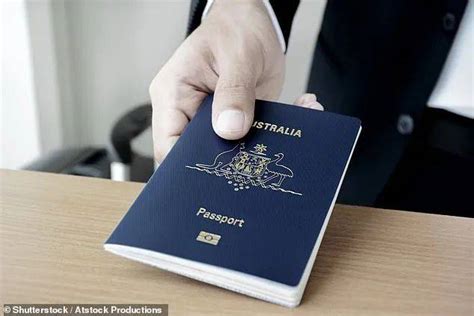 如何开启“白本”护照的旅行？想要出国的小伙伴速速看过来！