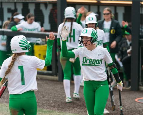 Oregon Ducks vs. Oklahoma State in NCAA softball super regionals: Game ...