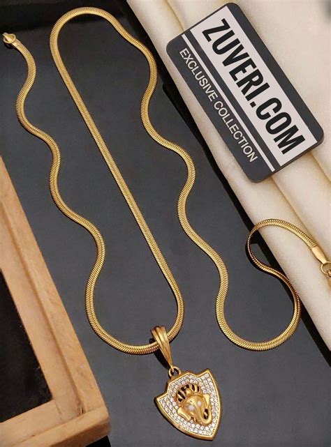 Bring Home Ganesh Gold Pendant & Chain – Shop Zuveri