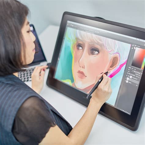 Wacom Cintiq Pro 24 Pen Display – 4K Graphic Drawing Monitor with 8192 ...