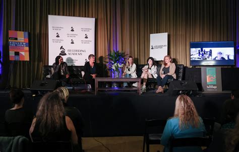 Ebonie Smith Net Worth - Wiki, Age, Weight and Height, Relationships ...