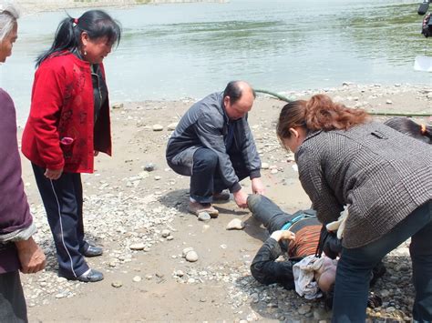 广西钦州三名女学生溺水 均不幸遇难_凤凰网视频_凤凰网