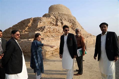 9 Facts You Must Know About Mohenjo Daro Before Watching The Film